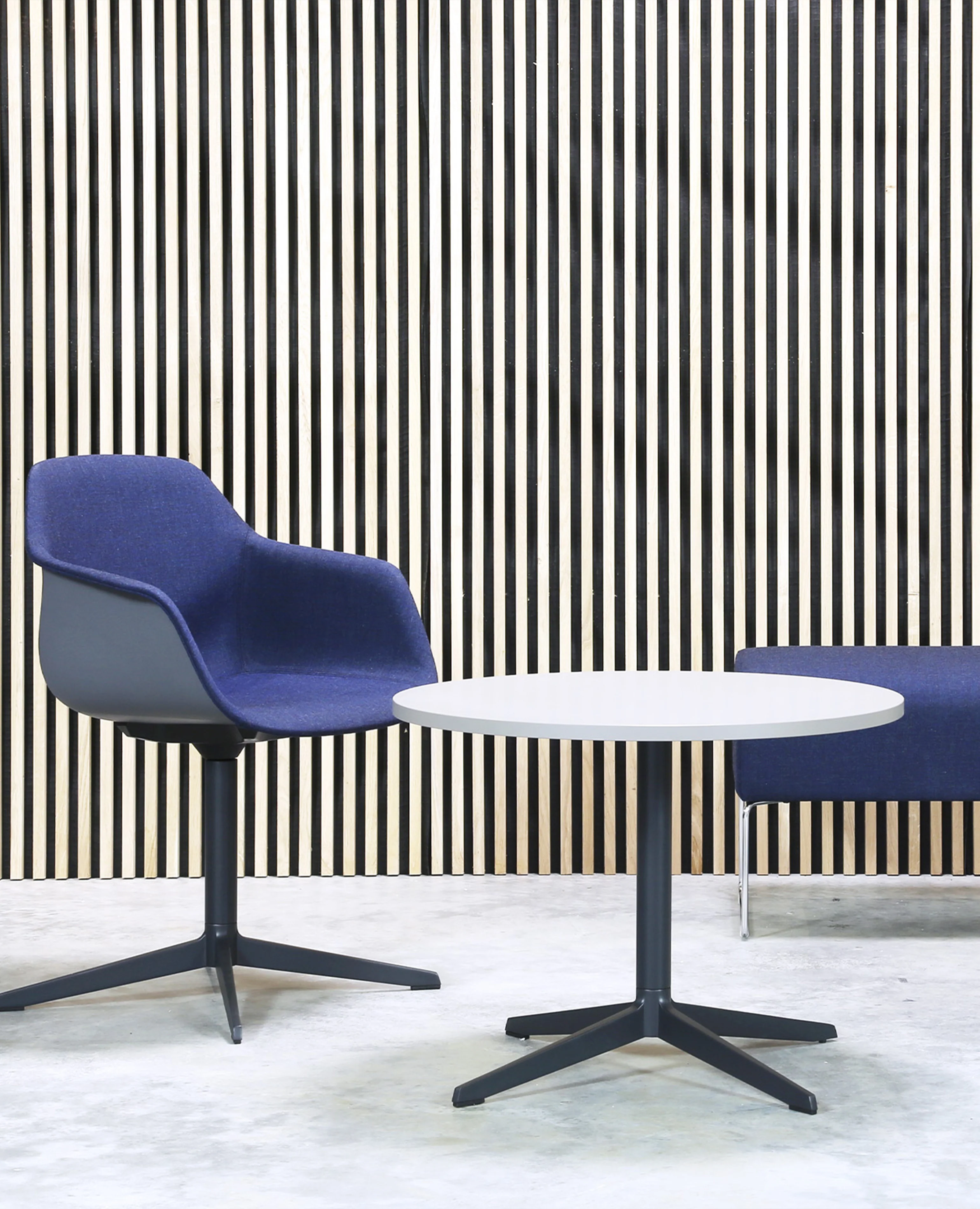 Four® Resting Table, Lounge Height, Round - 31.5" Diameter - Image 2