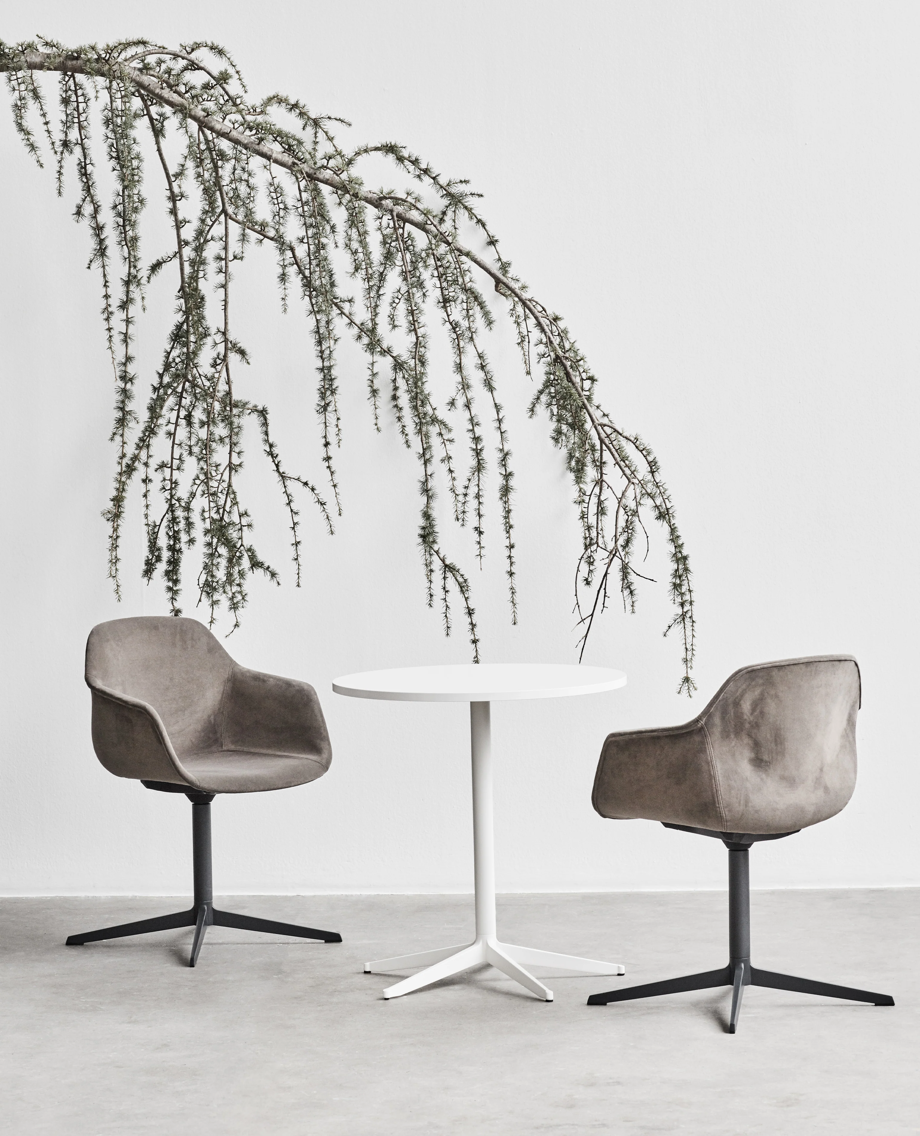 Four® Resting Table, Standard Height, Round - 26.5" Diameter - Image 2