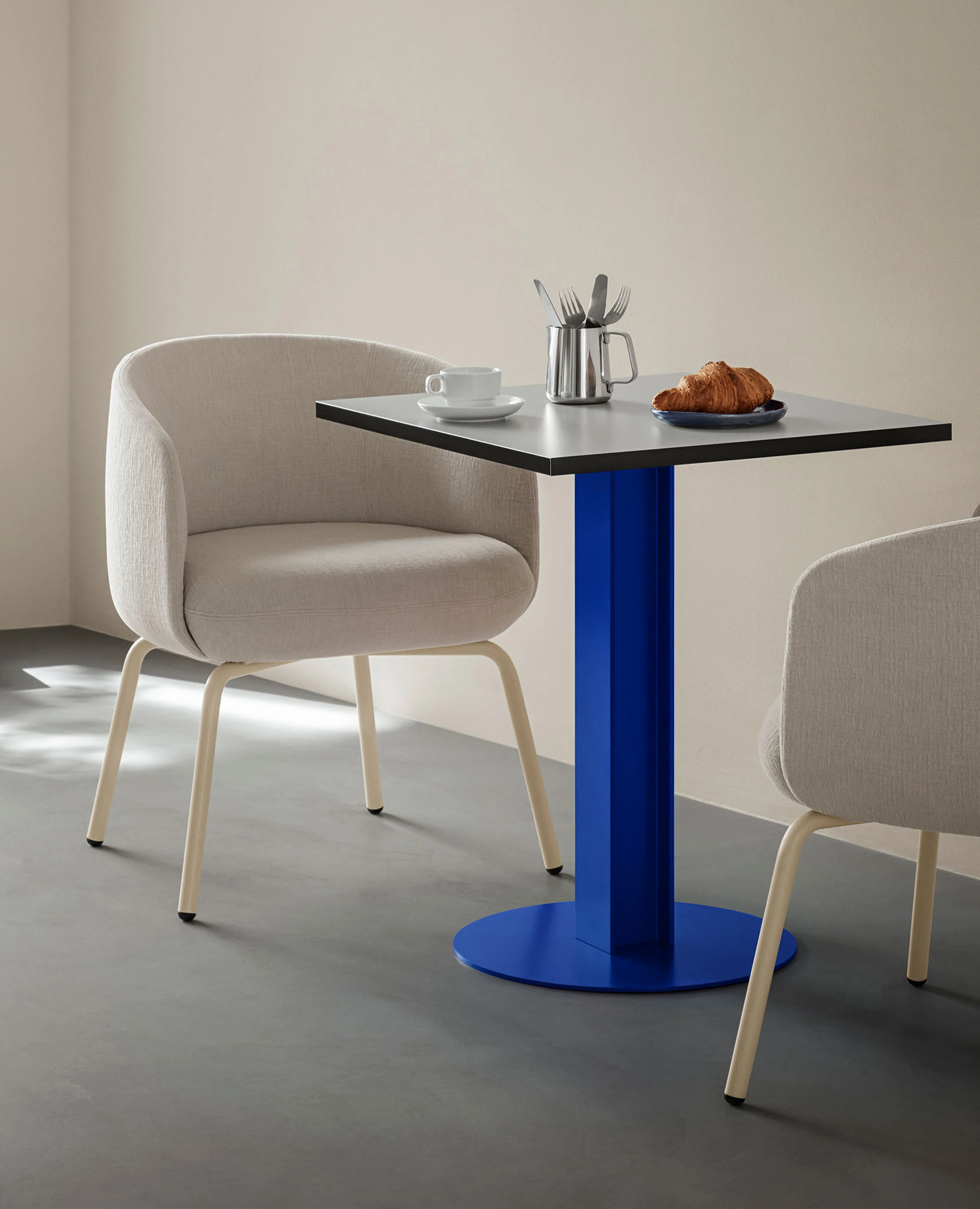 Nest Chair - Metal Base - Image 2